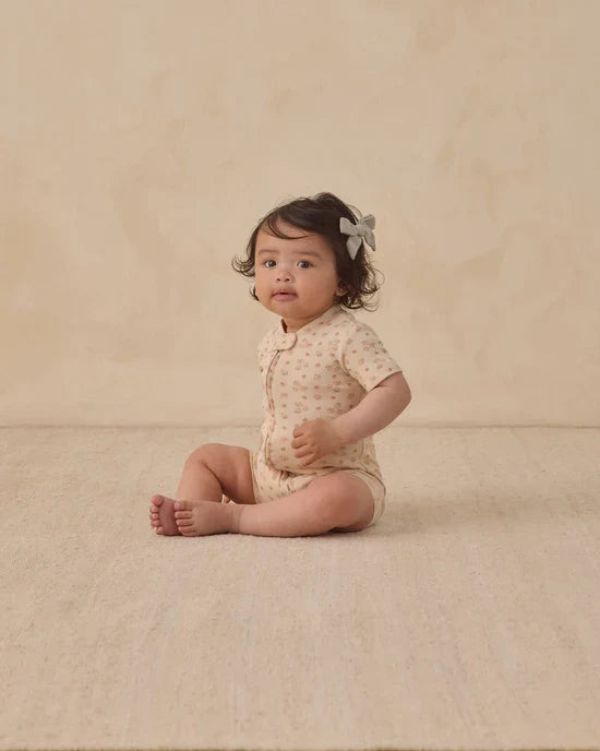 Quincy Mae Zippered Short Sleeve Sleeper - Strawberries