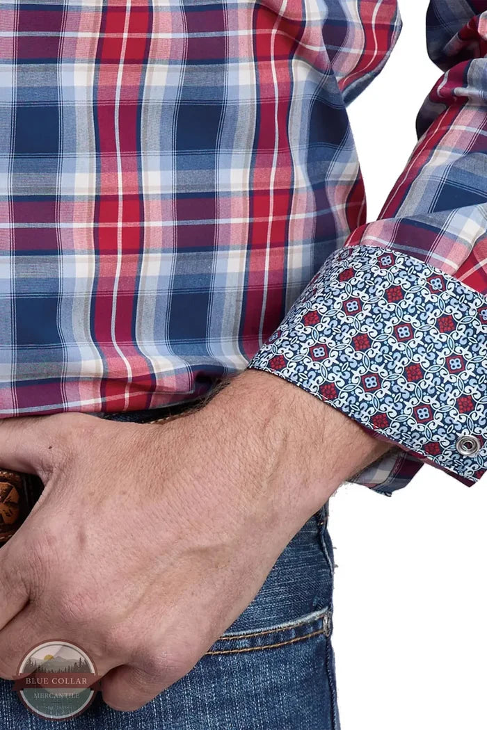 Roper 03-001-0278-3019 MU Men's Amarillo Collection Long Sleeve American Plaid Western Snap Shirt sleeve detail view