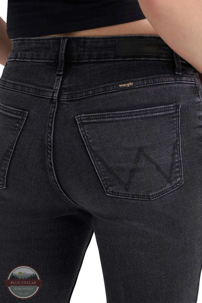 Wrangler 112324282 Women's Fierce High Rise Flare Jean back pocket detail