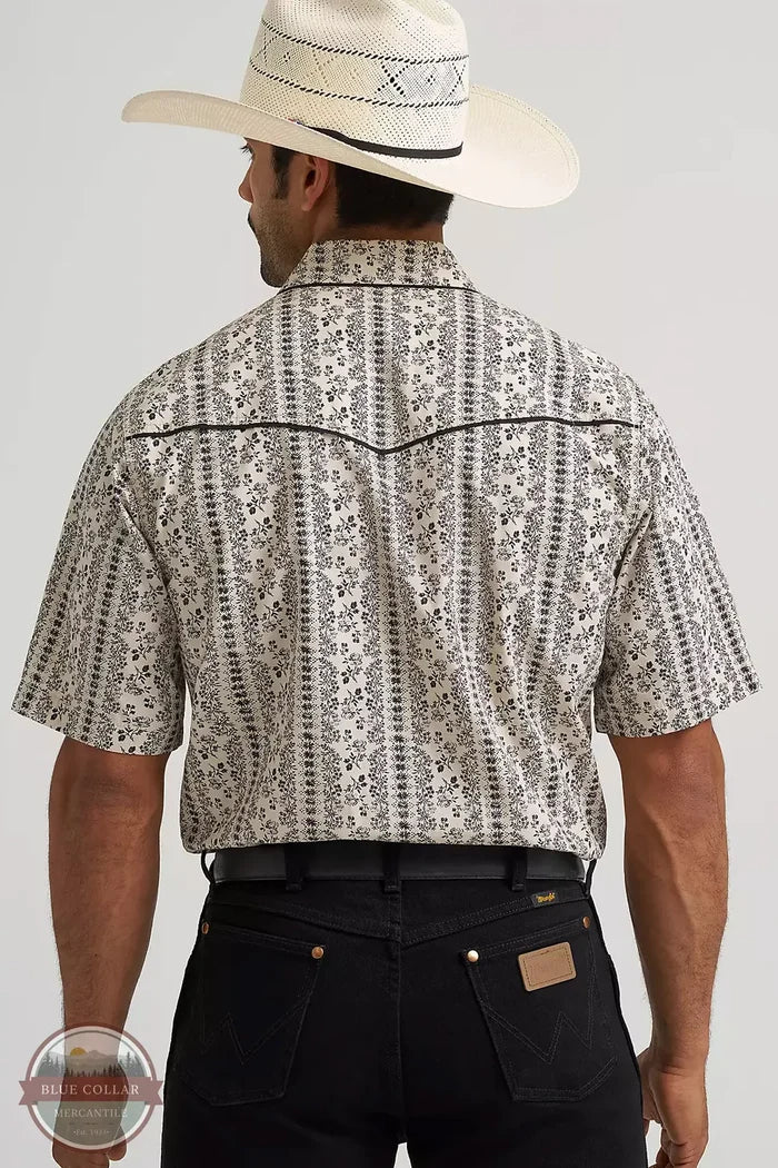 Wrangler 112374815 Vintage-Inspired Piped Printed Western Snap Shirt back view