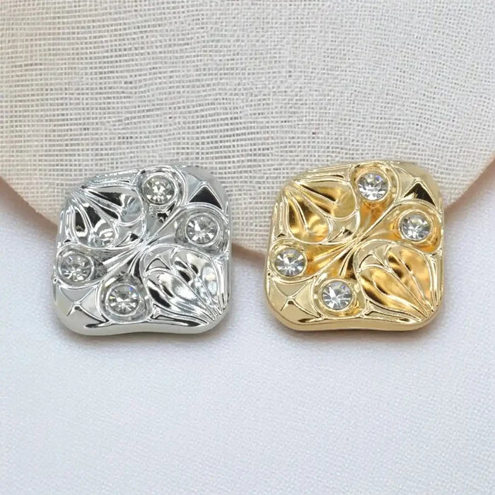Abstract Swirl Crystal Metal Button | 18mm (28L) & 23mm (36L)