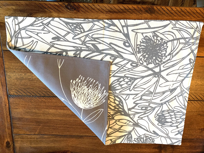 Grey & Natural Pincushion Wheel & Forest Reversible Placemats (2 pk)