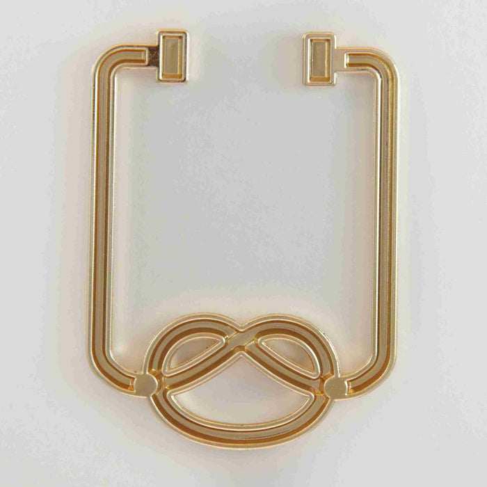 Intertwined knot loop Buckle