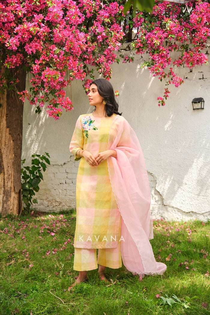 Kairi Dupatta