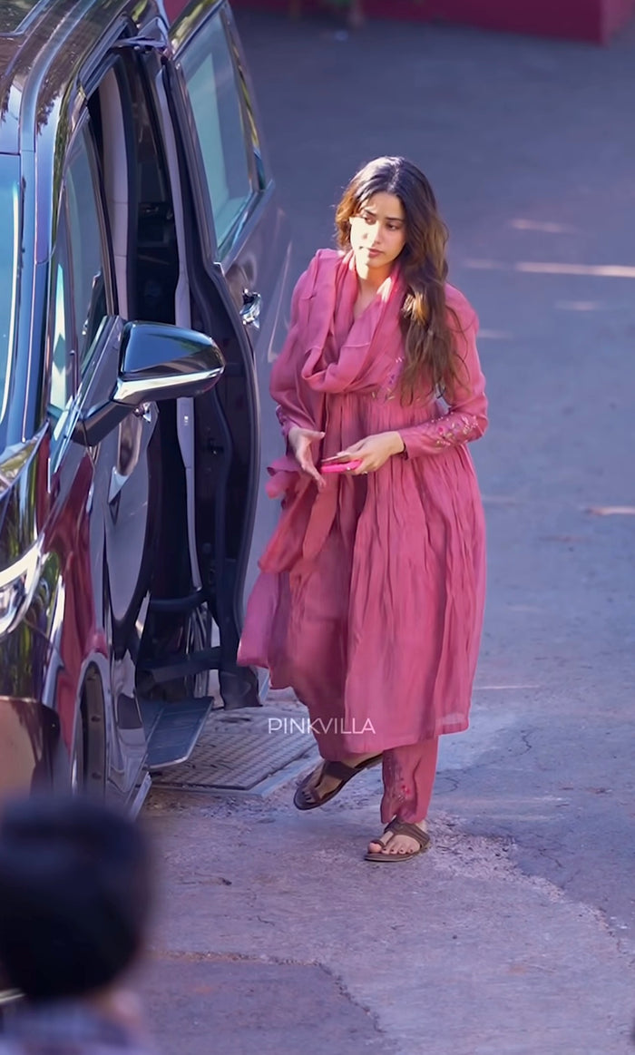 Mauve Floral Hand Embroidered Chanderi Kurta Set