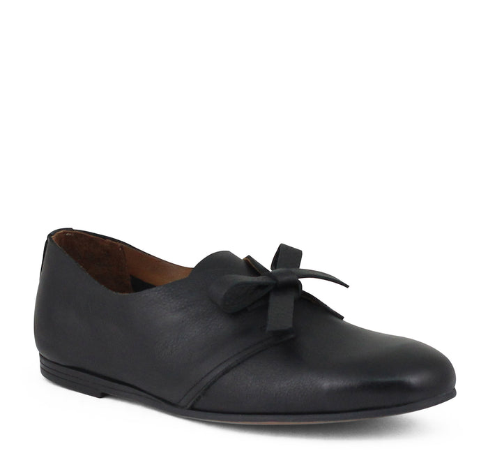 Miz Mooz Empire Oxford - On The EDGE