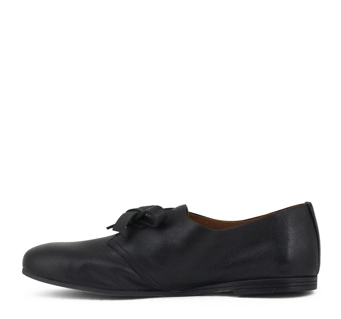 Miz Mooz Empire Oxford - On The EDGE