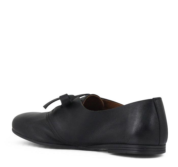 Miz Mooz Empire Oxford - On The EDGE
