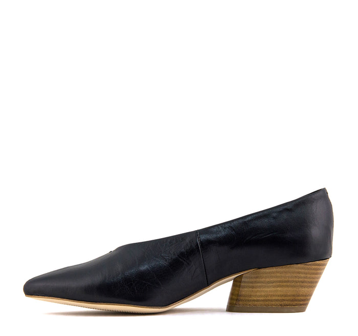 Miz Mooz Holly Heel - Miz Mooz - On The EDGE