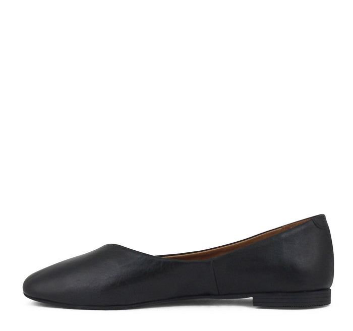 Miz Mooz Romie Flat - On The EDGE