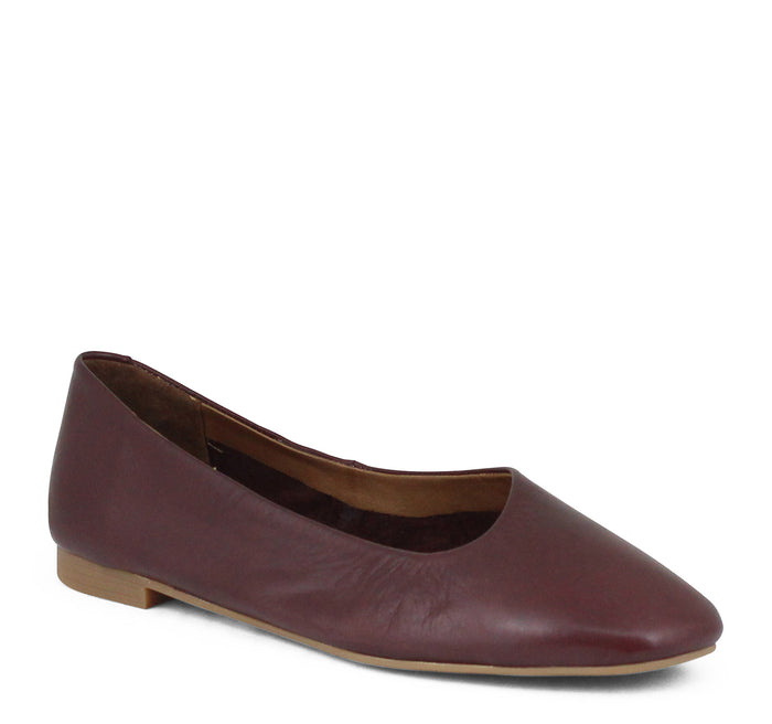 Miz Mooz Romie Flat - On The EDGE