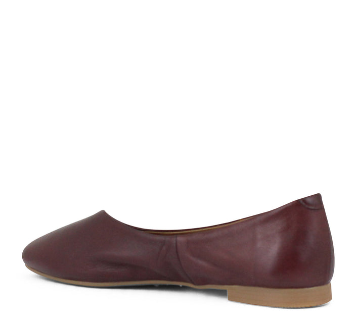 Miz Mooz Romie Flat - On The EDGE