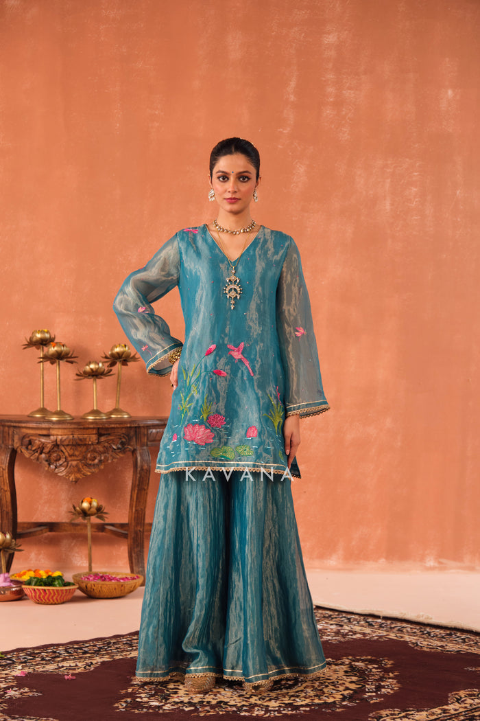 Neelika Silk Tissue Kurta Set