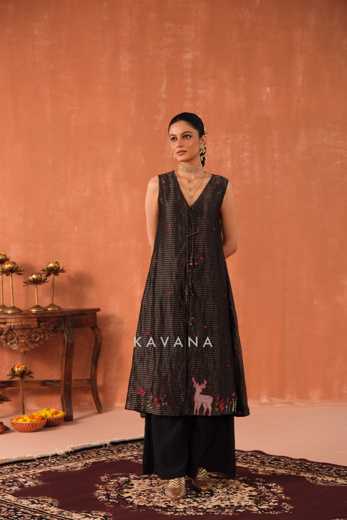 Paavni Chanderi Kurta Set