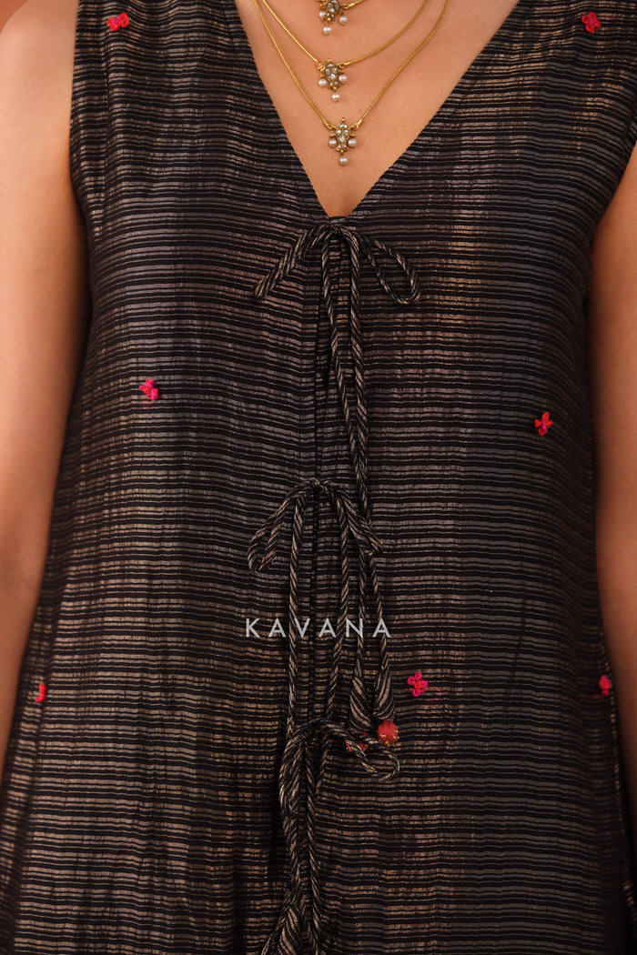 Paavni Chanderi Kurta Set