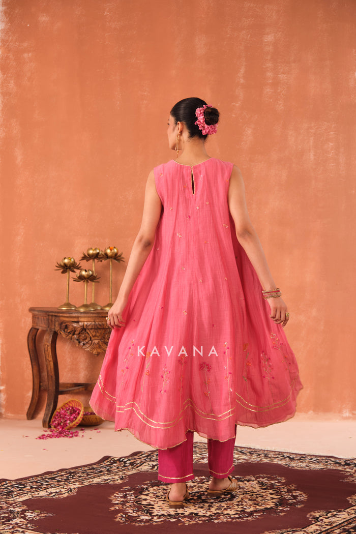 Pankhuri Chanderi Kurta Set