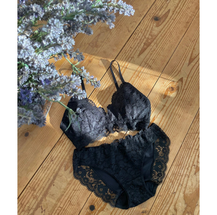 Peony Triangle Bralette | Black