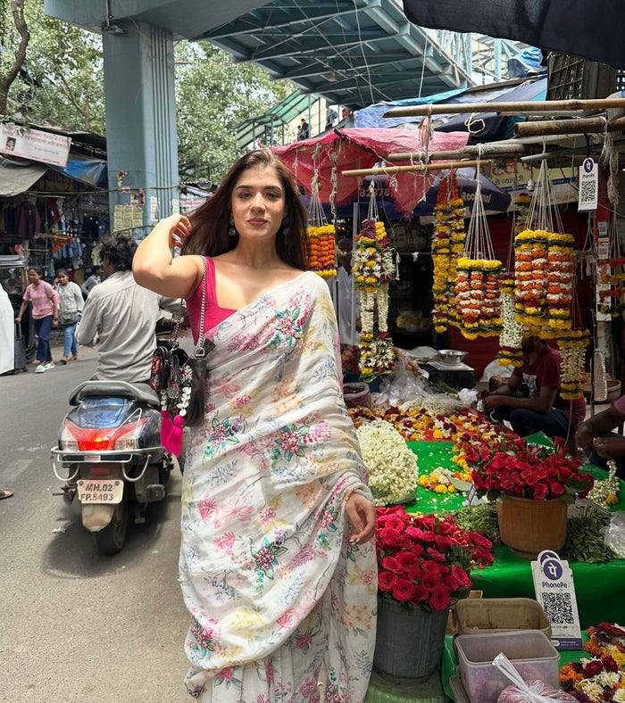 Shwet Linen Sari