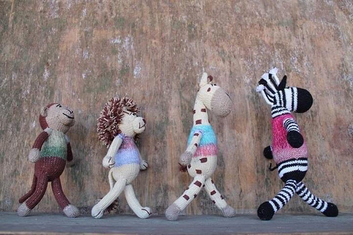 Twza - Giraffe Hand Knitted Soft Toy