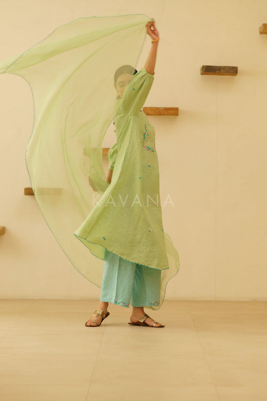 Zuhur Dupatta